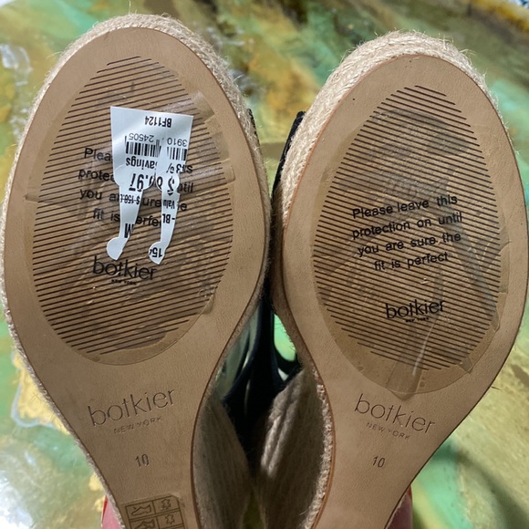 NWOT Botkier “Julian” Suede Espadrille Wedges - Picture 9 of 11